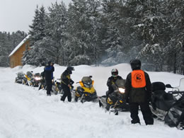 raid motoneige - Le sentier de neige