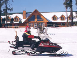 vacance motoneige - Le sentier de neige