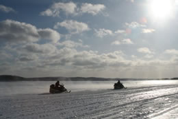 raid motoneige - Le sentier de neige